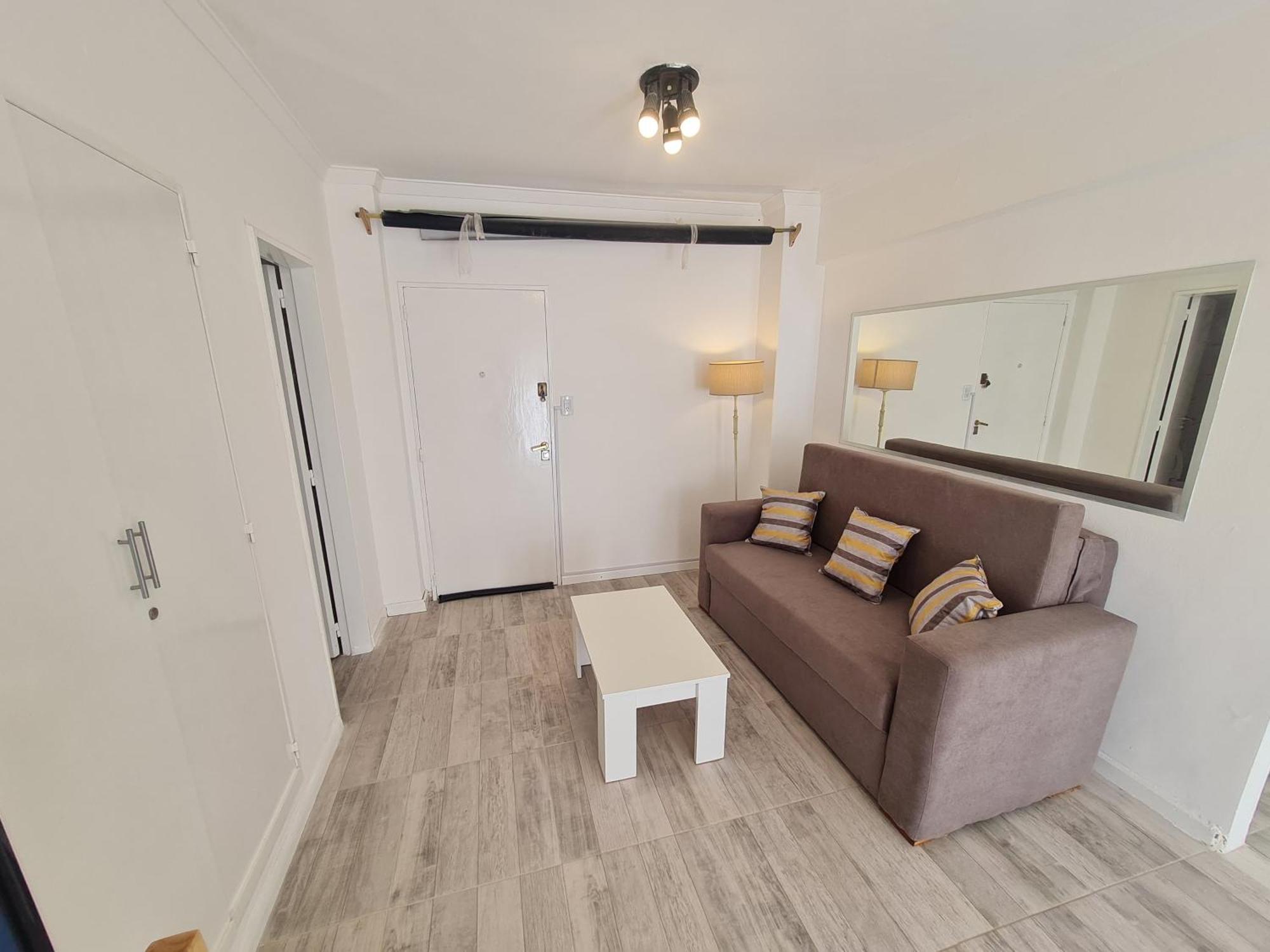 Depto Dos Personas Zona Chauvin Apartment